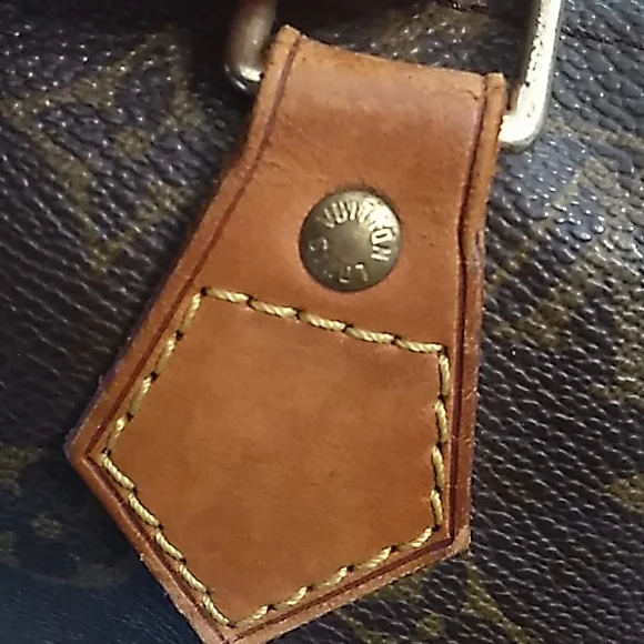 LOUIS Vuitton Speedy 40 In Excellent Condition - Picture 13 of 17